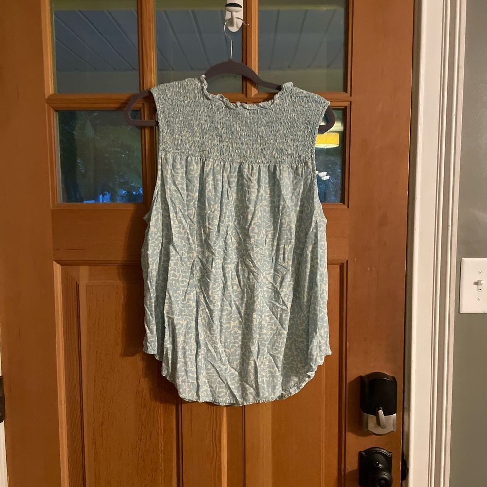 Ava & Vic floral, sleeveless top